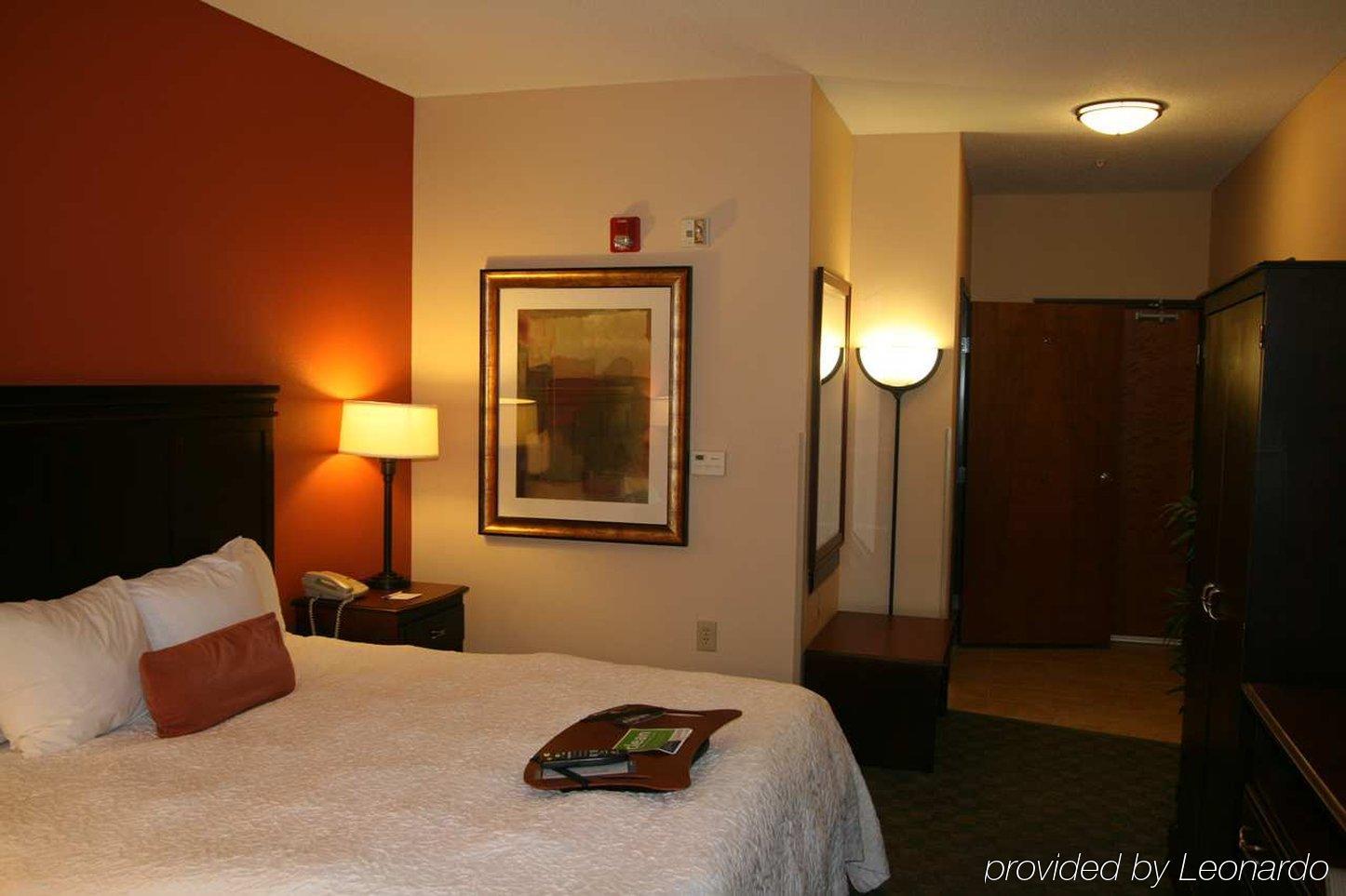 Hampton Inn & Suites مانستر الغرفة الصورة