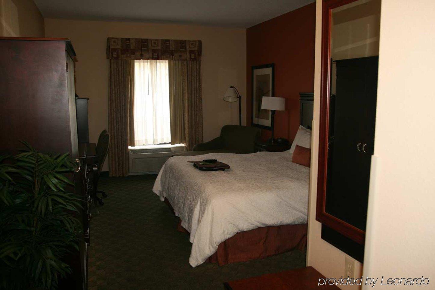 Hampton Inn & Suites مانستر الغرفة الصورة